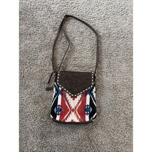 ANGEL RANCH CONCEAL CARRY CROSSBODY BAG FRINGE‎ AZTEC MULTICOLORED